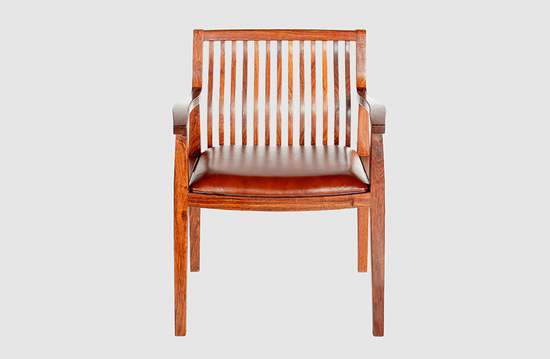 泉山中式实木大方椅家具效果图